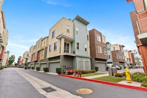 225 Royal Gln Escondido CA 92025