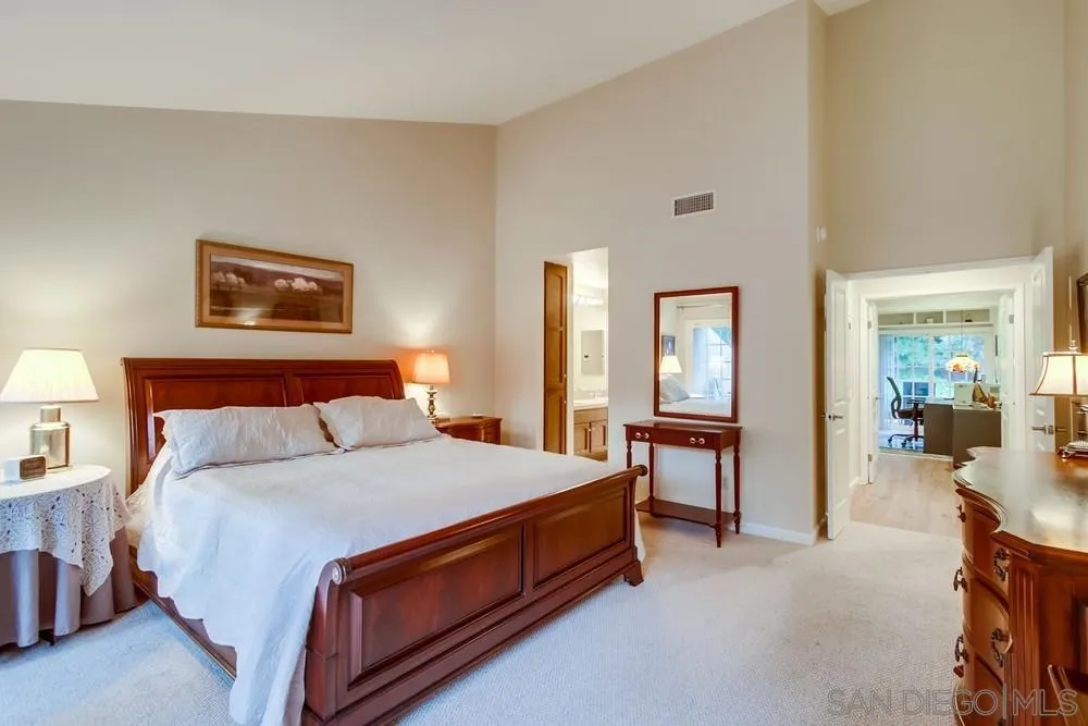 Poway, California 92064, United States, 5 Bedrooms Bedrooms, ,4 BathroomsBathrooms,Residential,Active,145536