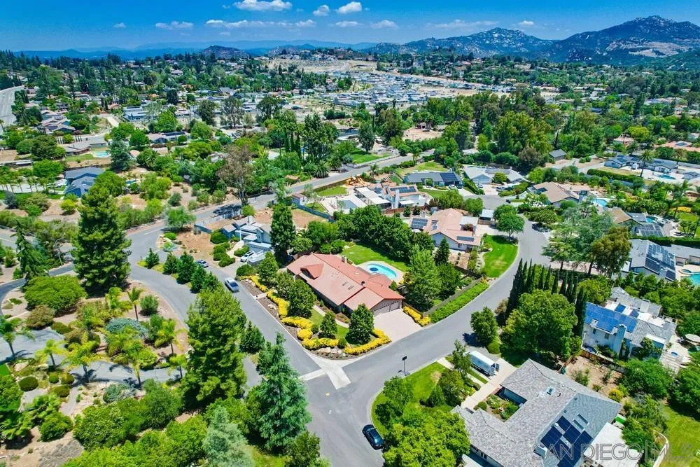 Poway, California 92064, United States, 5 Bedrooms Bedrooms, ,4 BathroomsBathrooms,Residential,Active,145536