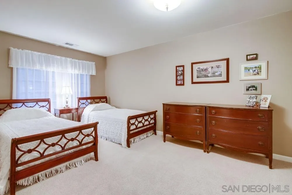 Poway, California 92064, United States, 5 Bedrooms Bedrooms, ,4 BathroomsBathrooms,Residential,Active,145536