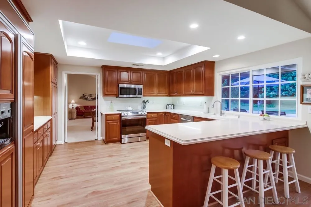 Poway, California 92064, United States, 5 Bedrooms Bedrooms, ,4 BathroomsBathrooms,Residential,Active,145536