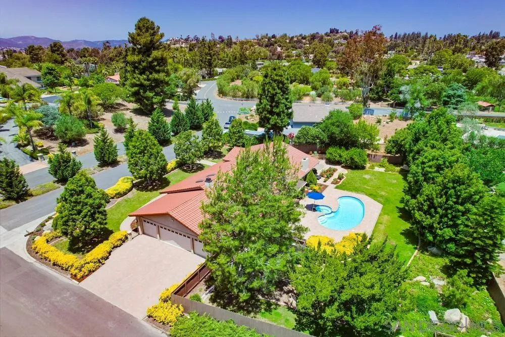 Poway, California 92064, United States, 5 Bedrooms Bedrooms, ,4 BathroomsBathrooms,Residential,Active,145536