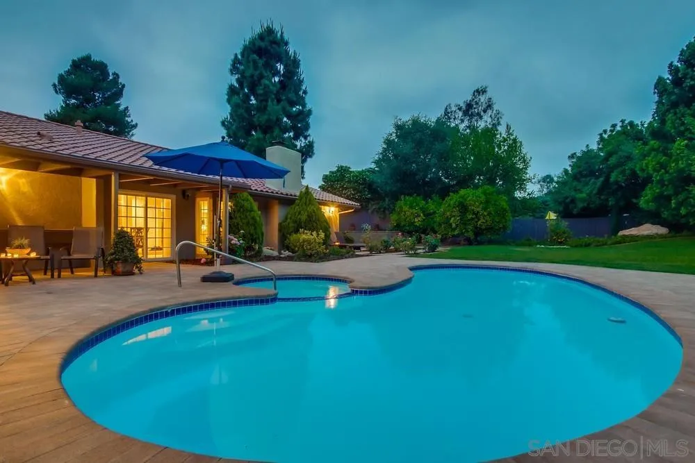 Poway, California 92064, United States, 5 Bedrooms Bedrooms, ,4 BathroomsBathrooms,Residential,Active,145536