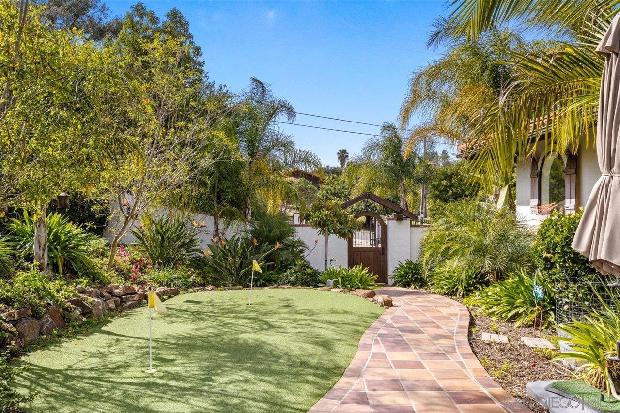 1379 Sunny Heights Road