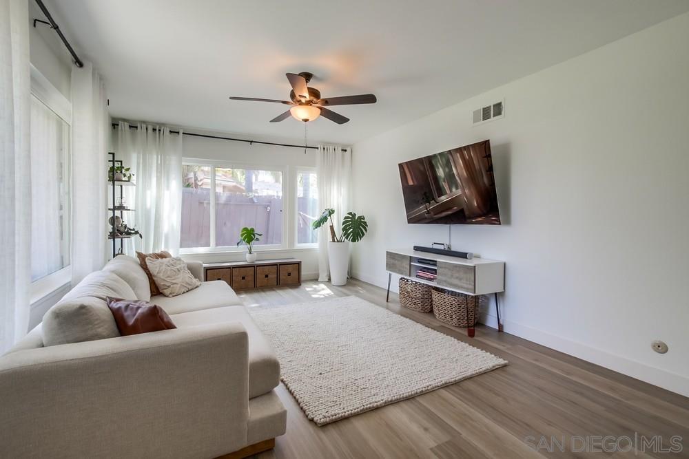 8467 Borealis Rd