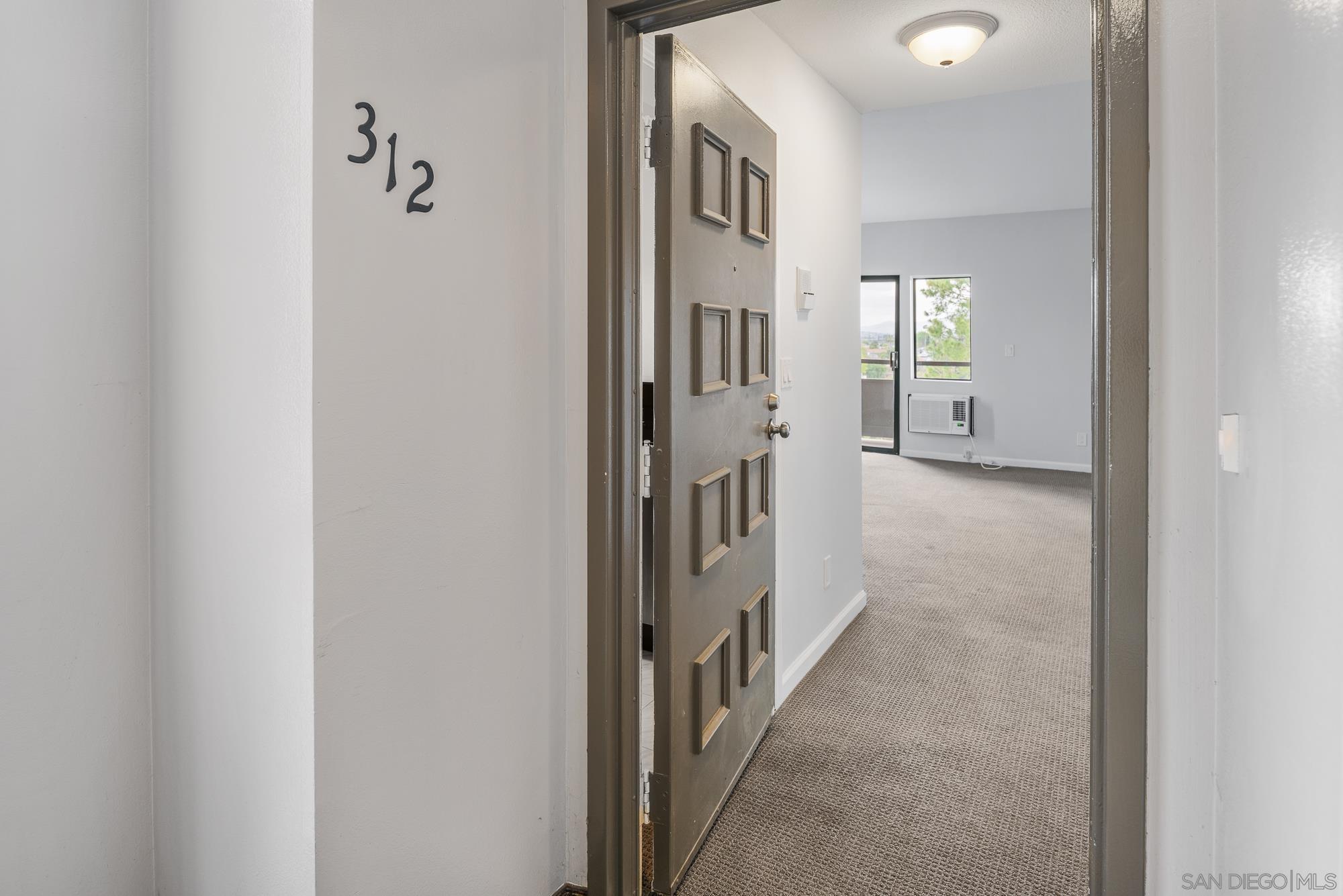 6930 Hyde Park 312