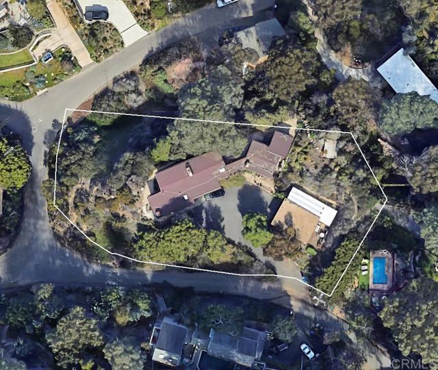 422 Culebra St