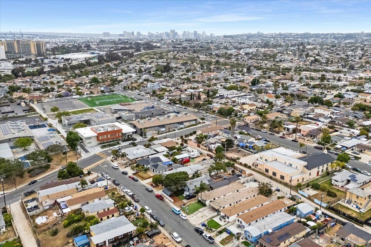 4046-4048 Eta St