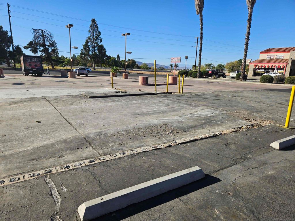 Photo of 2469 S San Jacinto Ave, San Jacinto, CA 92583 (MLS # 240027141)