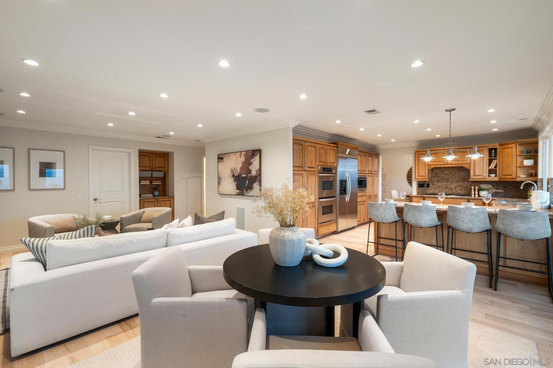 2142 Bulrush