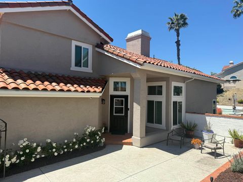 1572  Roma Dr Vista CA 92081
