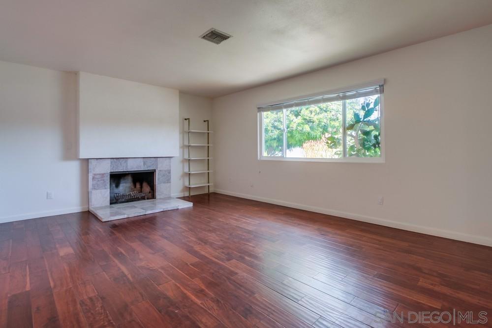3445 Catalina Dr