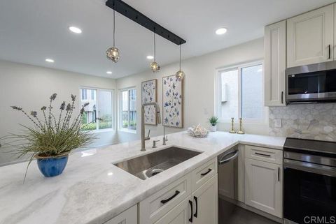 930 Via Mil Cumbres Solana Beach CA 92075