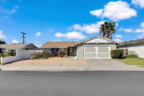 4988  Rebel Rd San Diego CA 92117