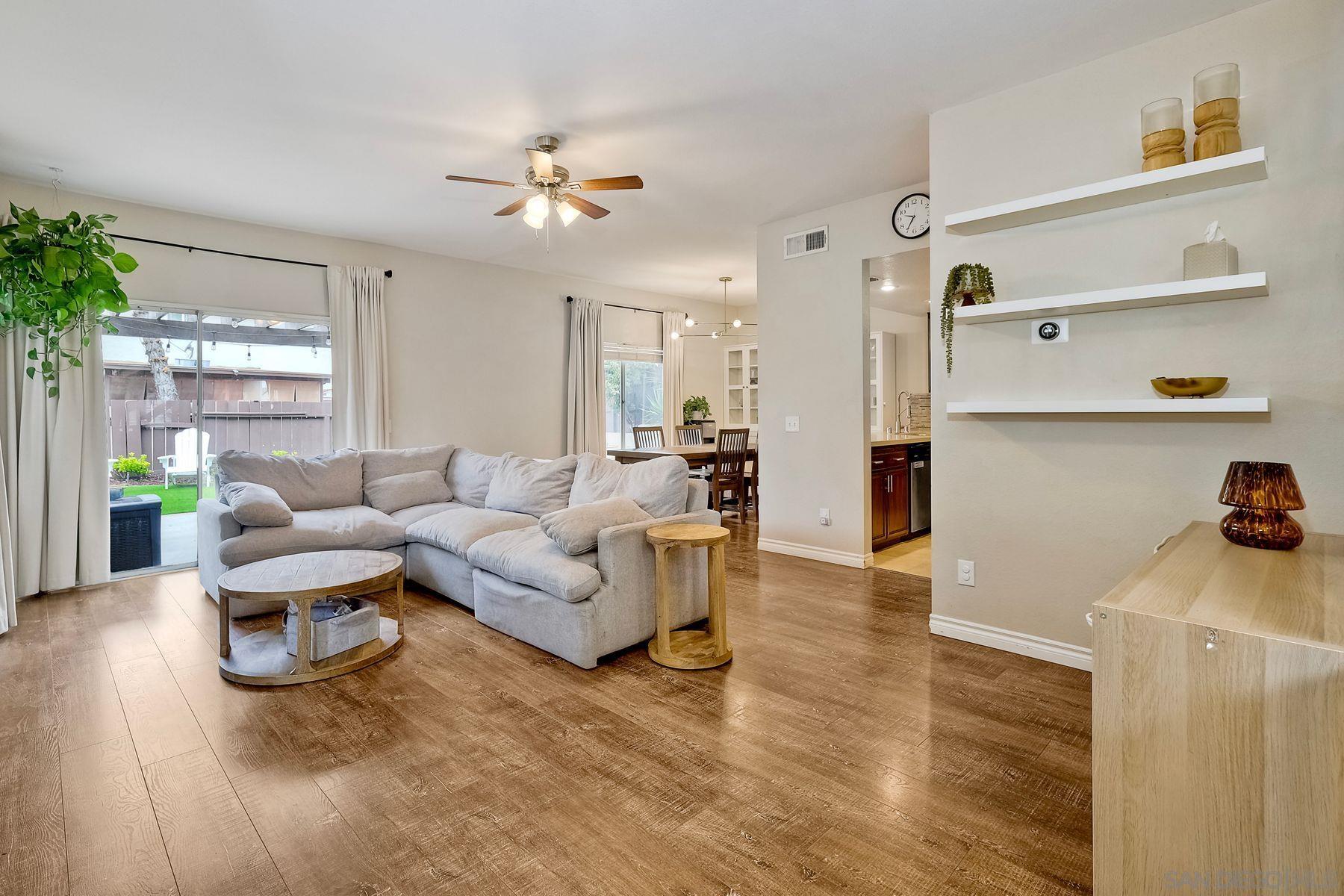 2504 Manzana Way