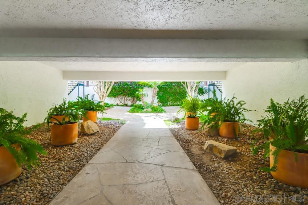 835  E Ave  A
