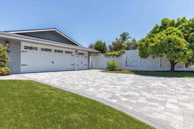1406 La Loma Drive