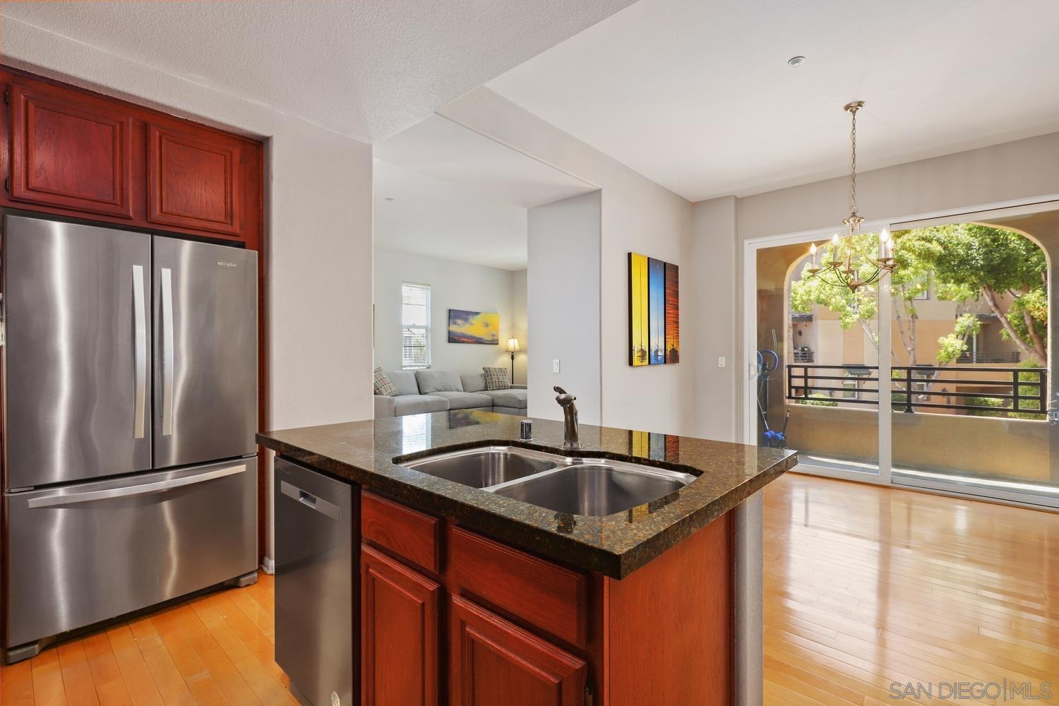 2801 Escala Cir