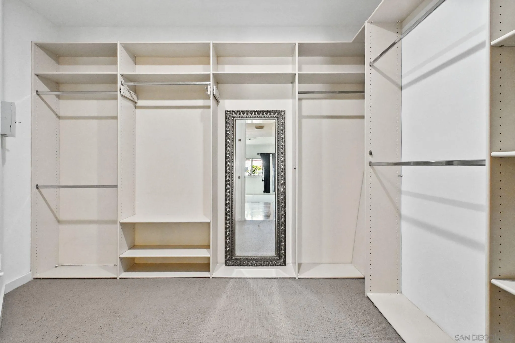 La Jolla, California 92037, United States, 2 Bedrooms Bedrooms, ,2 BathroomsBathrooms,Residential,Active,126392