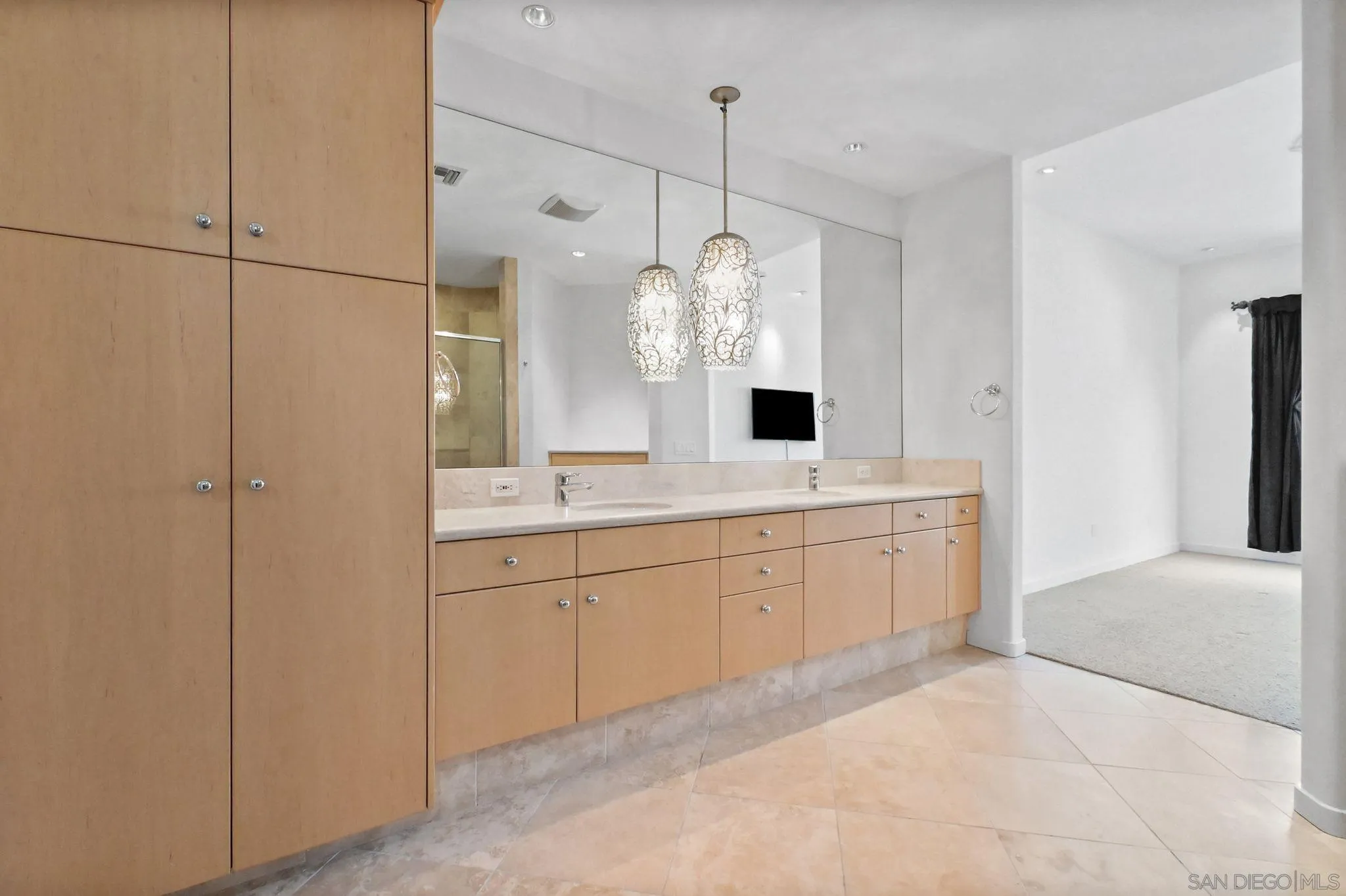 La Jolla, California 92037, United States, 2 Bedrooms Bedrooms, ,2 BathroomsBathrooms,Residential,Active,126392