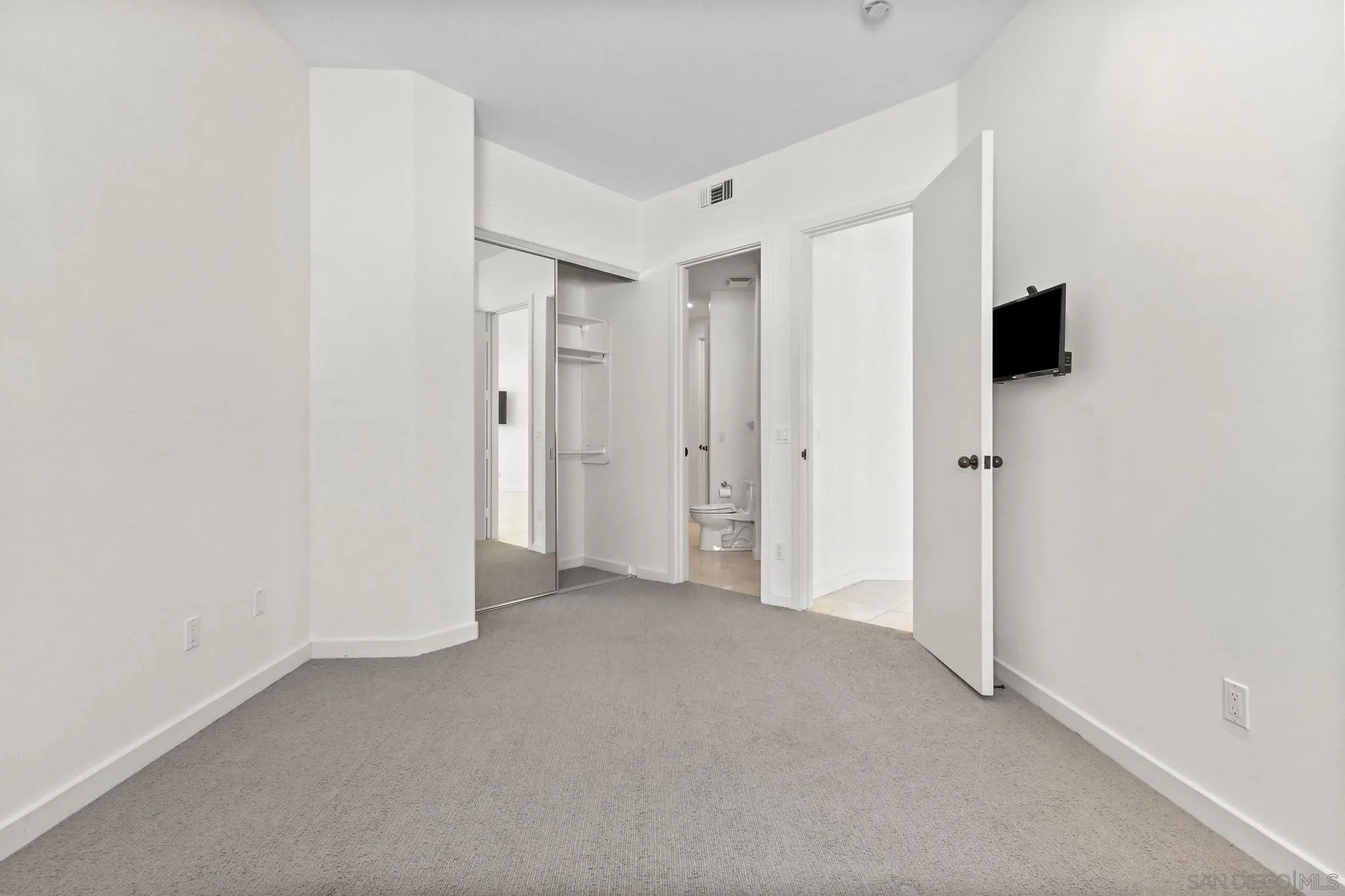 La Jolla, California 92037, United States, 2 Bedrooms Bedrooms, ,2 BathroomsBathrooms,Residential,Active,126392