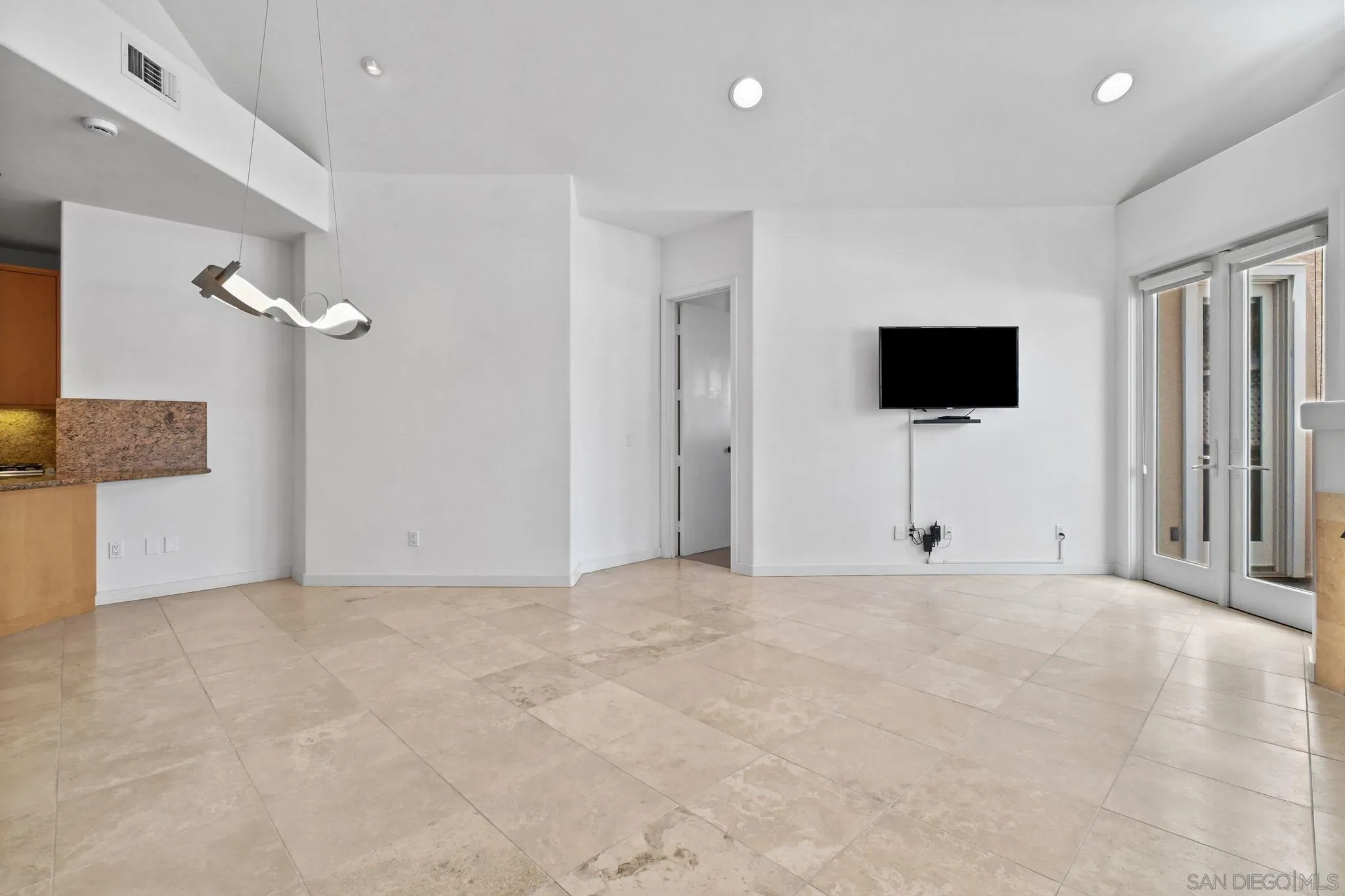 La Jolla, California 92037, United States, 2 Bedrooms Bedrooms, ,2 BathroomsBathrooms,Residential,Active,126392