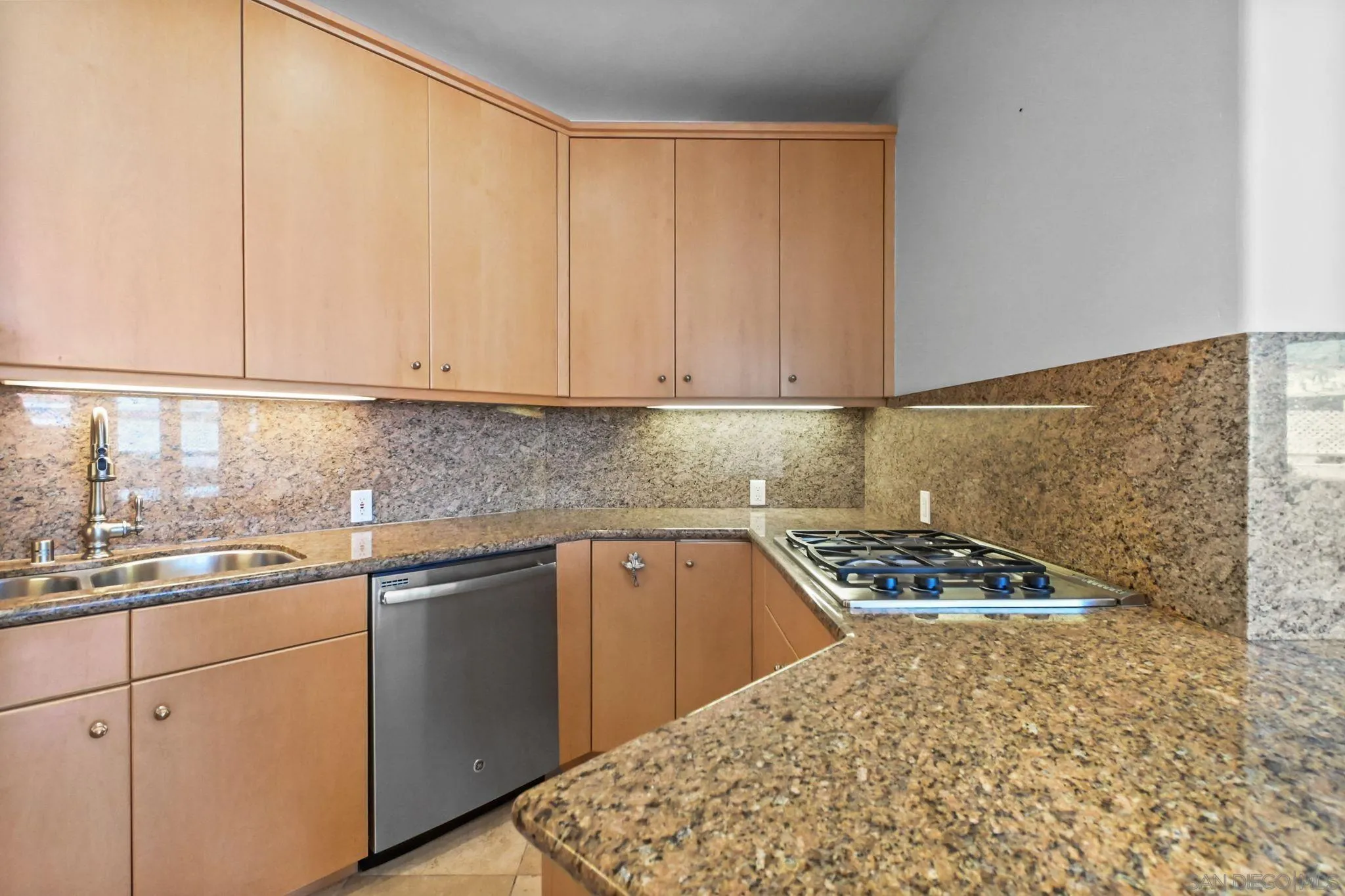 La Jolla, California 92037, United States, 2 Bedrooms Bedrooms, ,2 BathroomsBathrooms,Residential,Active,126392