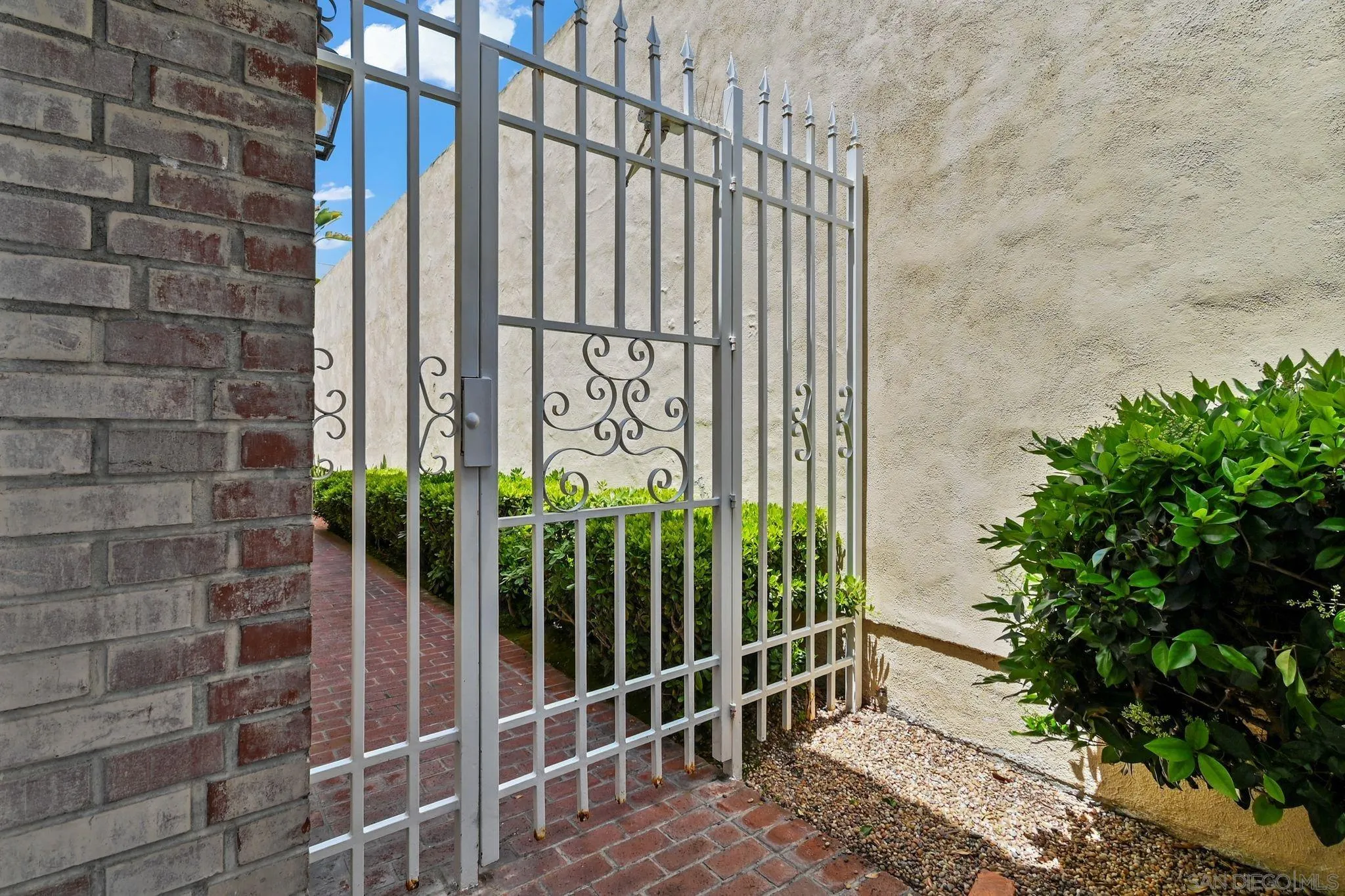 La Jolla, California 92037, United States, 2 Bedrooms Bedrooms, ,2 BathroomsBathrooms,Residential,Active,126392