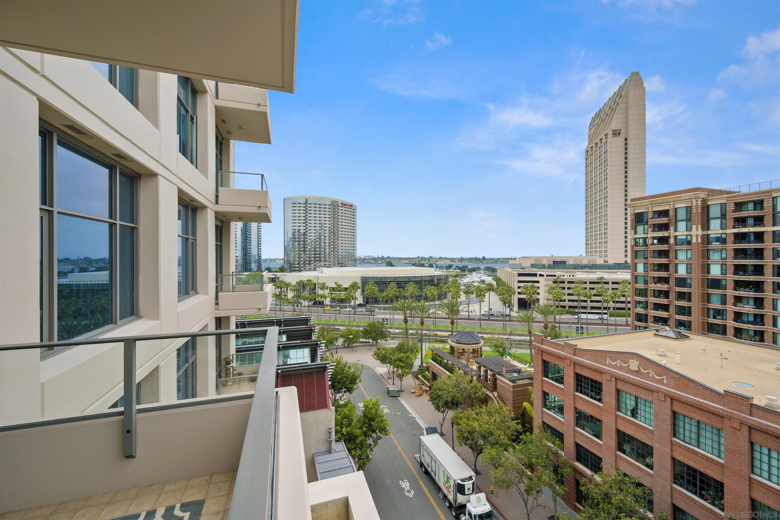 550 Front Street 707