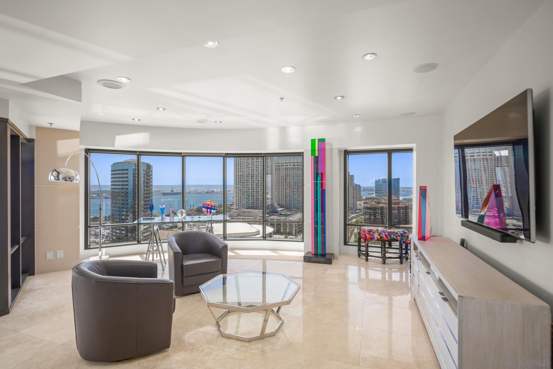 100 Harbor Dr 2205