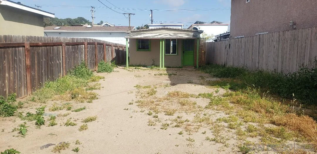 MLS: 250027361