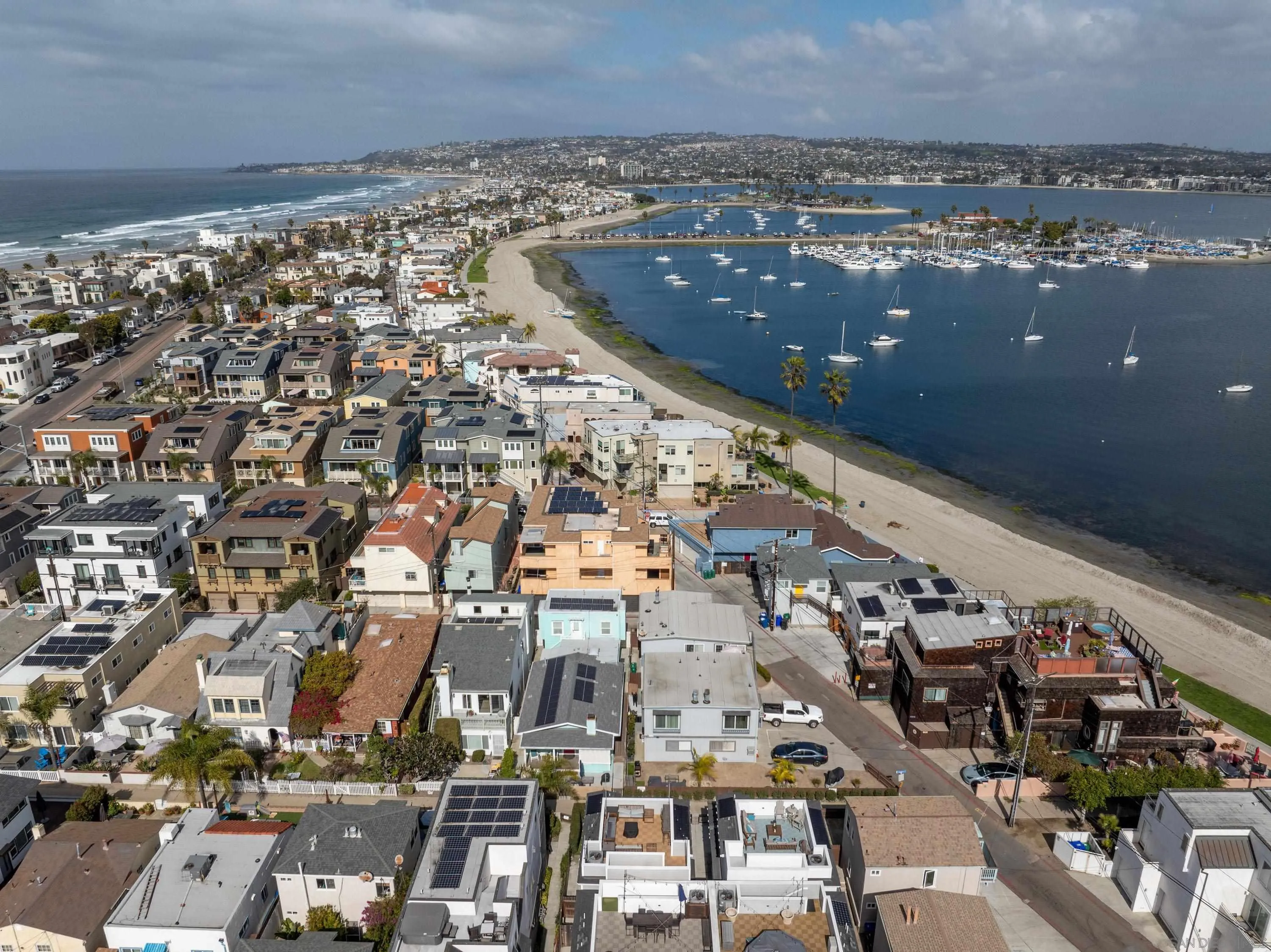 San Diego, California 92109, United States, 3 Bedrooms Bedrooms, ,3 BathroomsBathrooms,Residential,Pending,5498