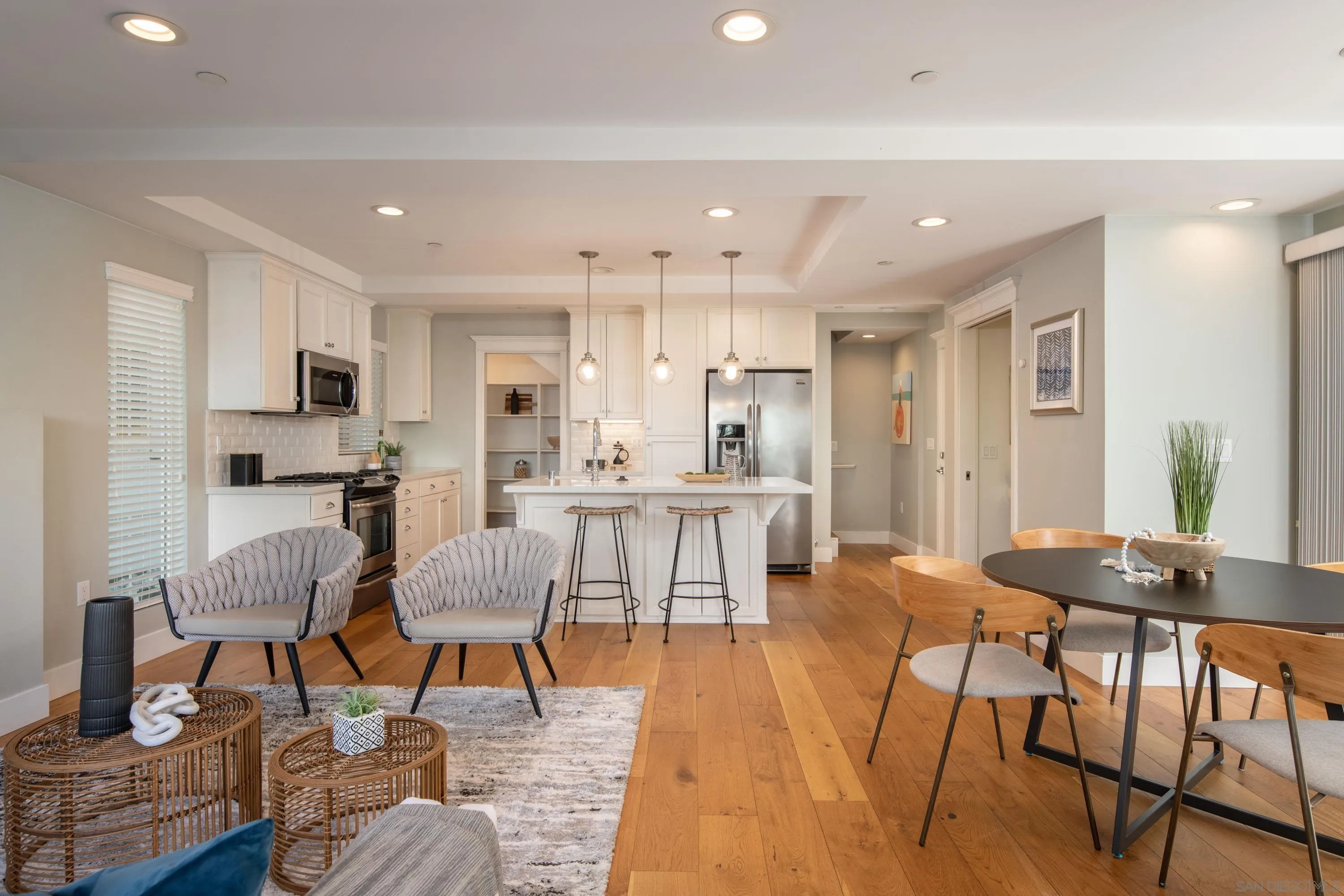 San Diego, California 92109, United States, 3 Bedrooms Bedrooms, ,3 BathroomsBathrooms,Residential,Pending,5498