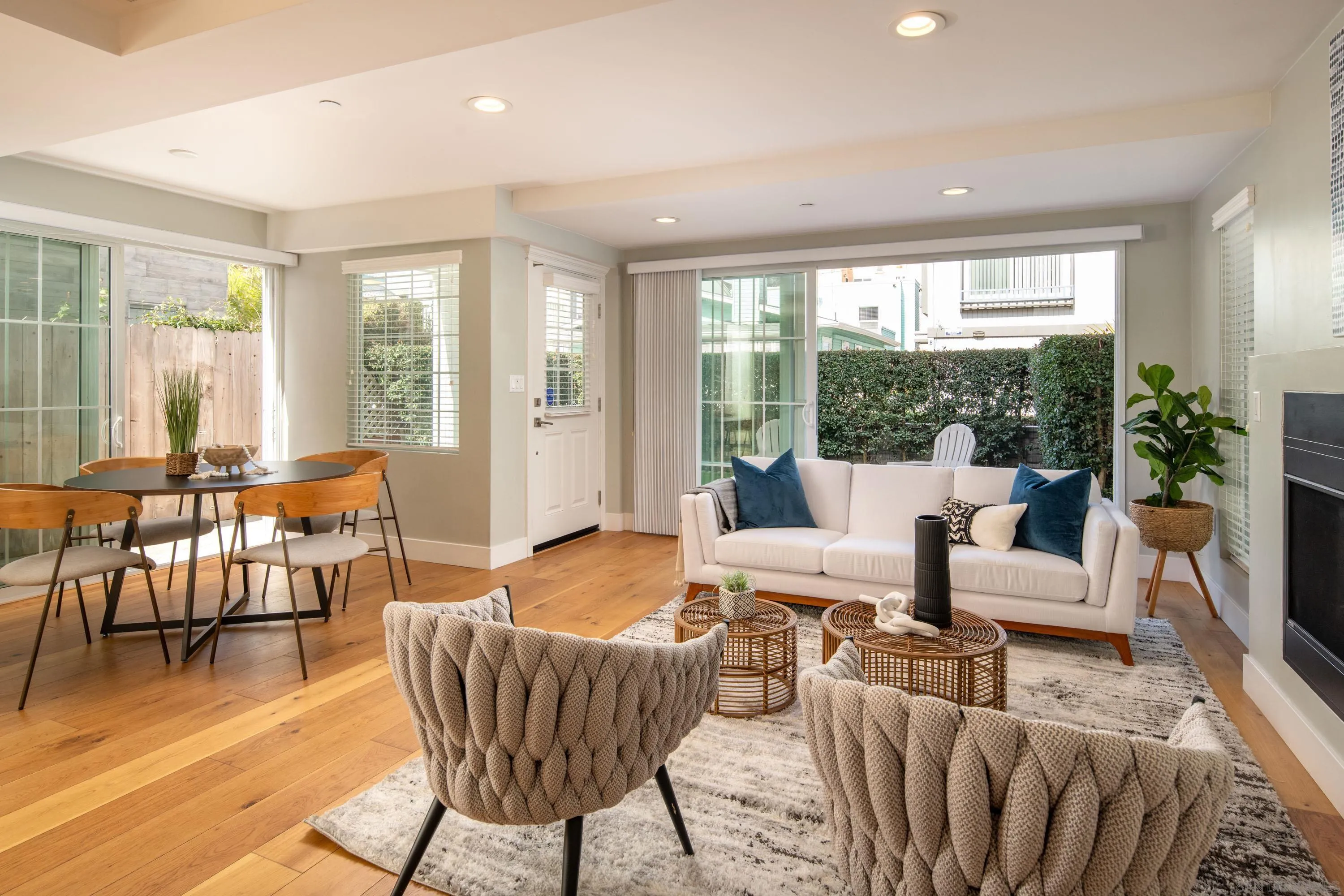 San Diego, California 92109, United States, 3 Bedrooms Bedrooms, ,3 BathroomsBathrooms,Residential,Pending,5498