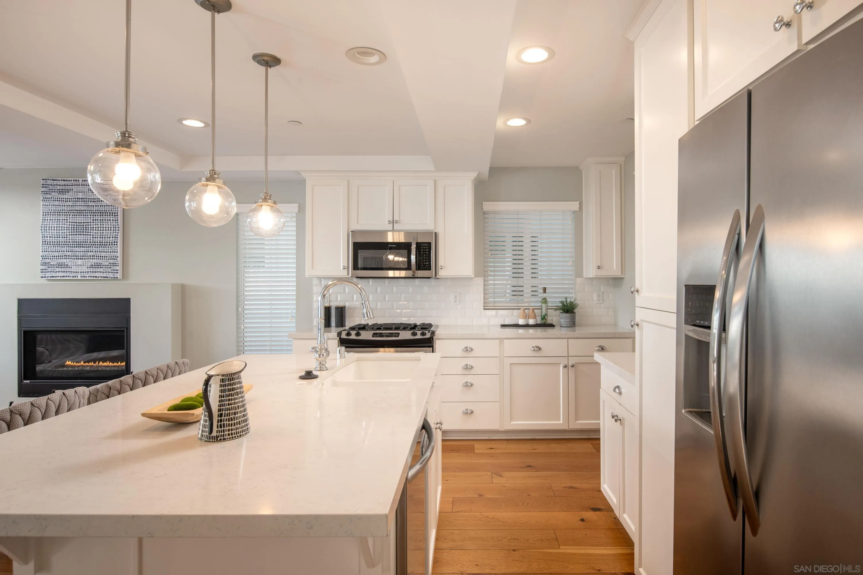 San Diego, California 92109, United States, 3 Bedrooms Bedrooms, ,3 BathroomsBathrooms,Residential,Pending,5498