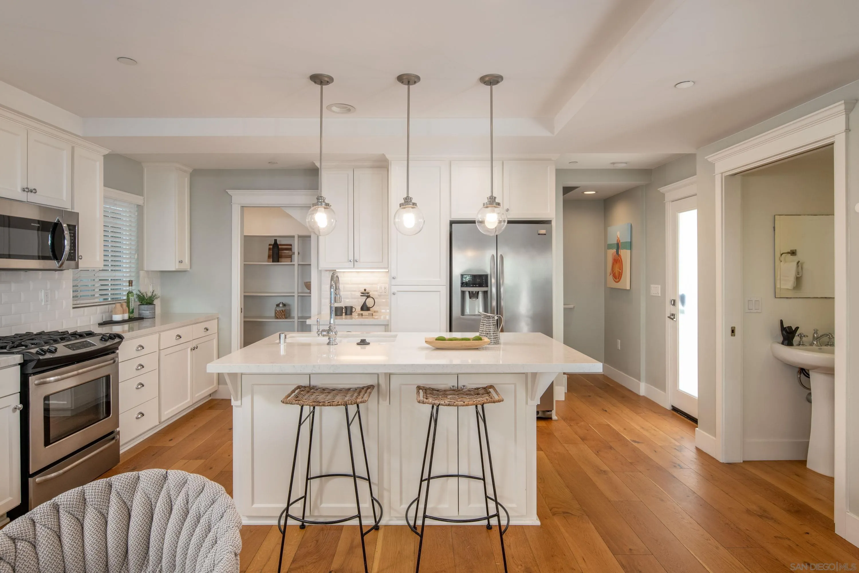 San Diego, California 92109, United States, 3 Bedrooms Bedrooms, ,3 BathroomsBathrooms,Residential,Pending,5498