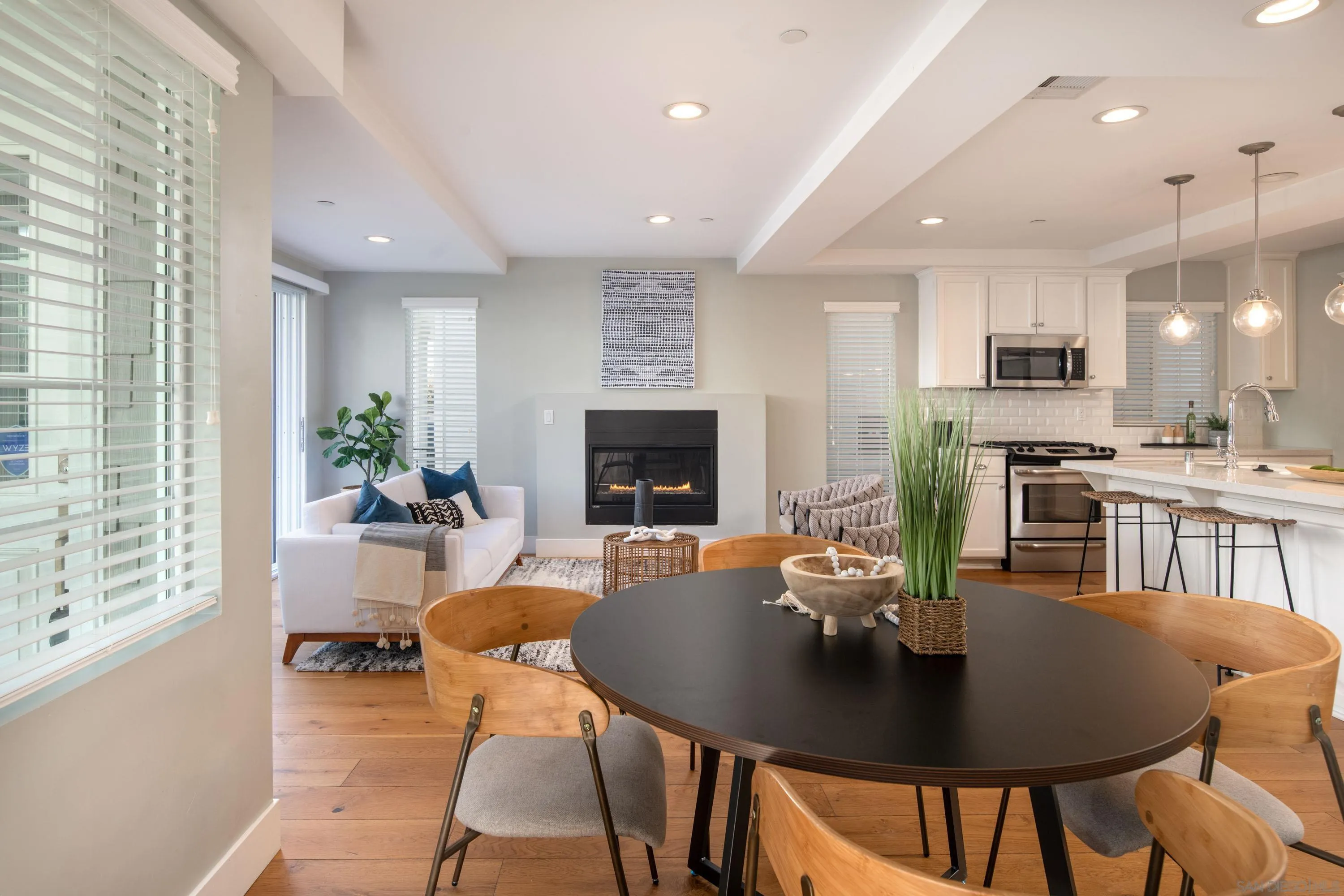 San Diego, California 92109, United States, 3 Bedrooms Bedrooms, ,3 BathroomsBathrooms,Residential,Pending,5498