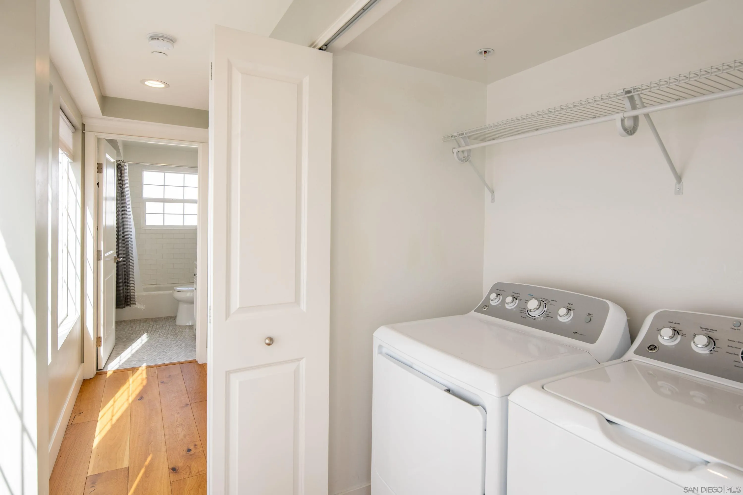 San Diego, California 92109, United States, 3 Bedrooms Bedrooms, ,3 BathroomsBathrooms,Residential,Pending,5498