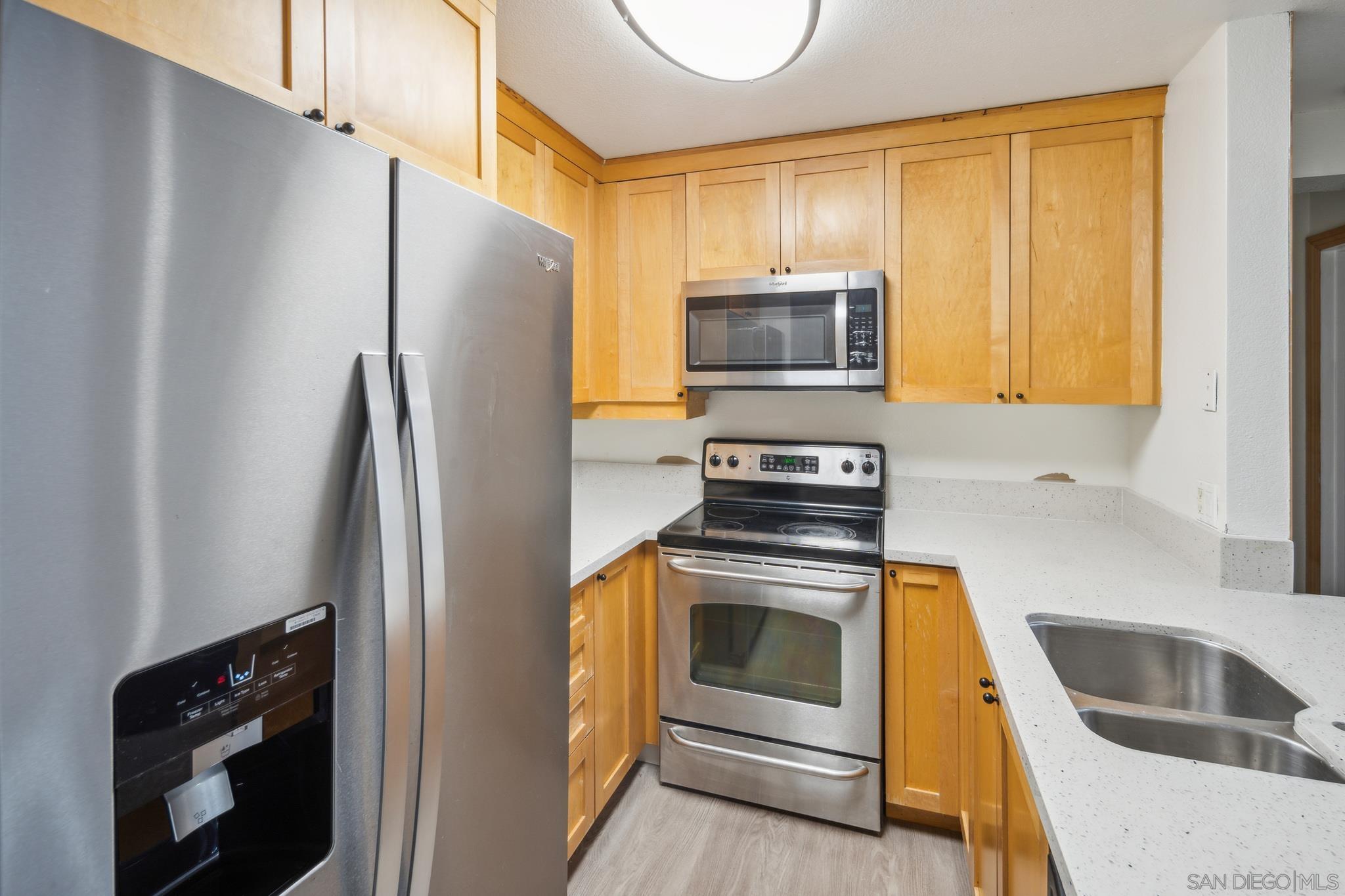 3440 Lebon Dr 4301