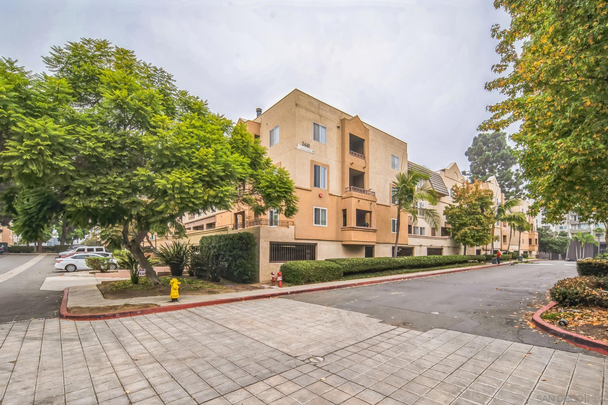 3440 Lebon Dr 4301