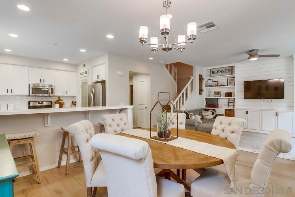 Photo of 1423 Shearwater St #2, Chula Vista, CA 91913 (MLS # 250022172)