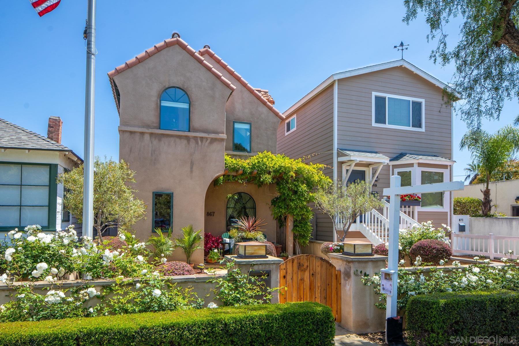 867 E Avenue