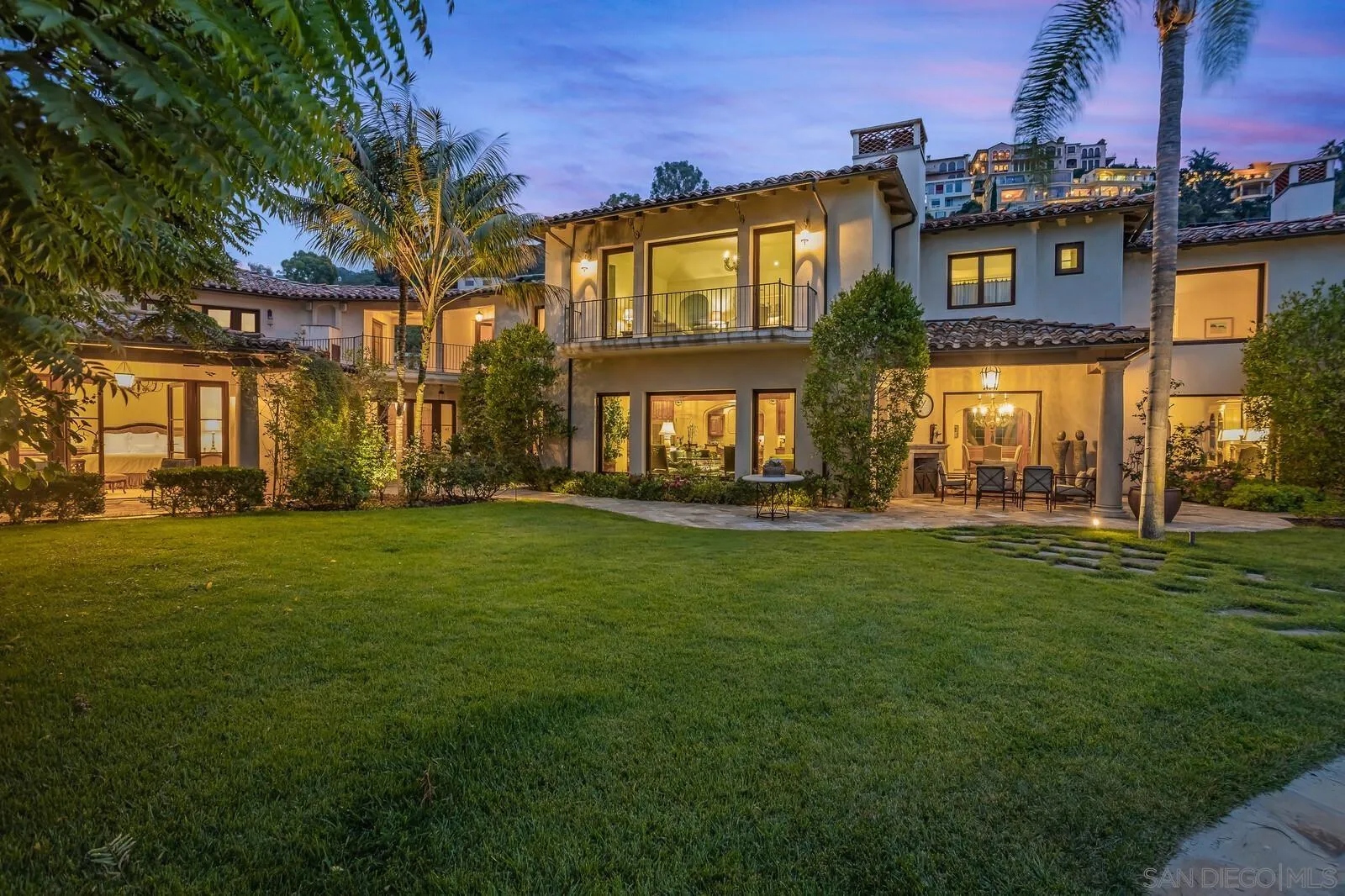 La Jolla, California 92037, United States, 6 Bedrooms Bedrooms, ,8 BathroomsBathrooms,Residential,Pending,5404