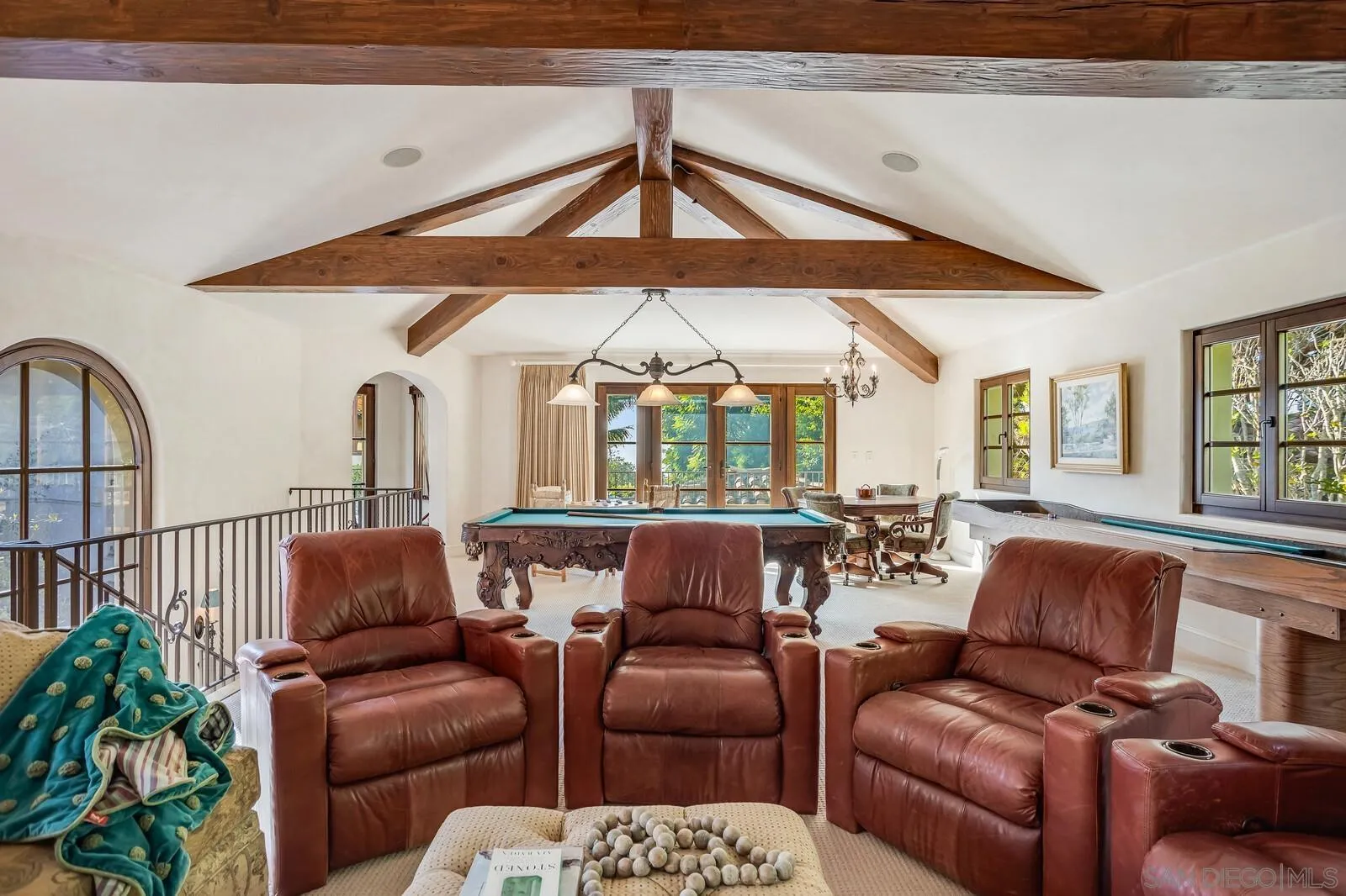 La Jolla, California 92037, United States, 6 Bedrooms Bedrooms, ,8 BathroomsBathrooms,Residential,Pending,5404