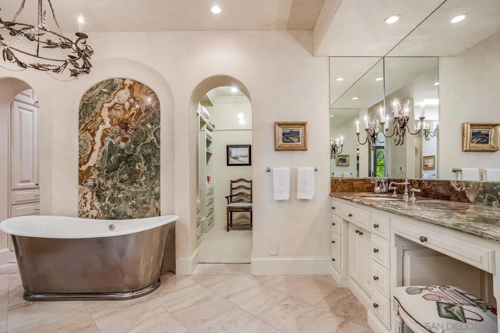 La Jolla, California 92037, United States, 6 Bedrooms Bedrooms, ,8 BathroomsBathrooms,Residential,Pending,5404