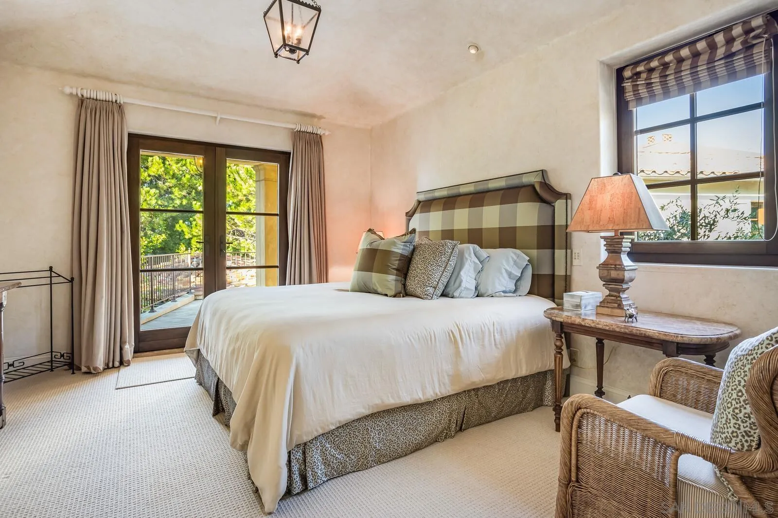 La Jolla, California 92037, United States, 6 Bedrooms Bedrooms, ,8 BathroomsBathrooms,Residential,Pending,5404