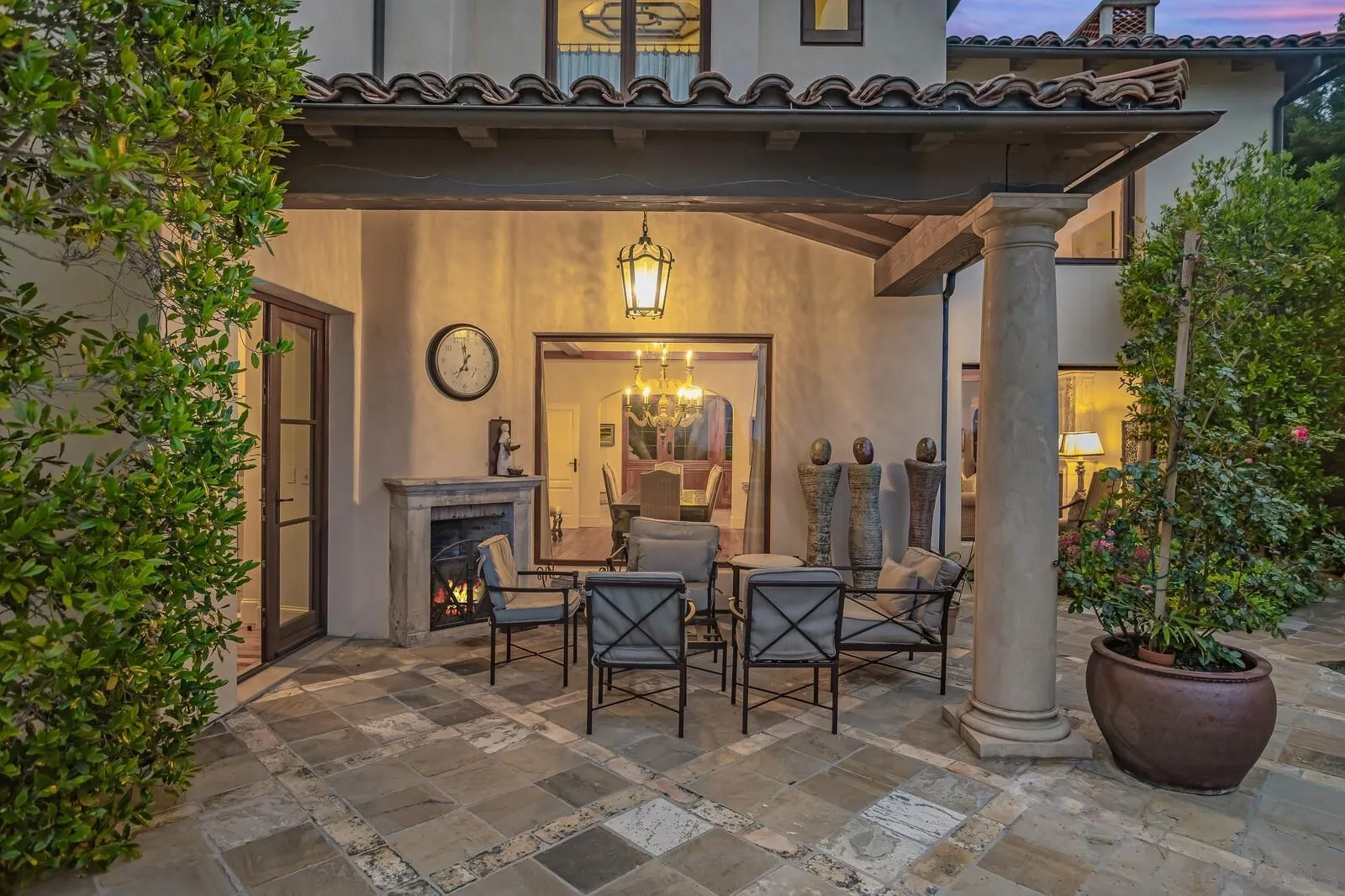 La Jolla, California 92037, United States, 6 Bedrooms Bedrooms, ,8 BathroomsBathrooms,Residential,Pending,5404