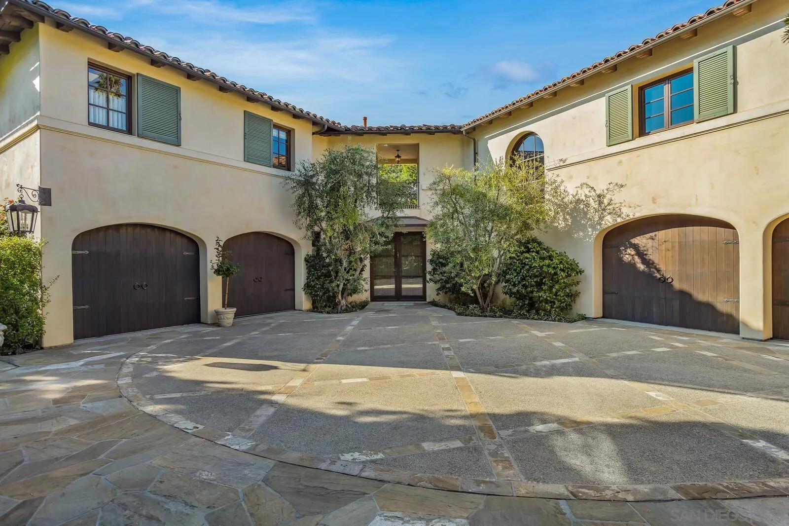 La Jolla, California 92037, United States, 6 Bedrooms Bedrooms, ,8 BathroomsBathrooms,Residential,Pending,5404