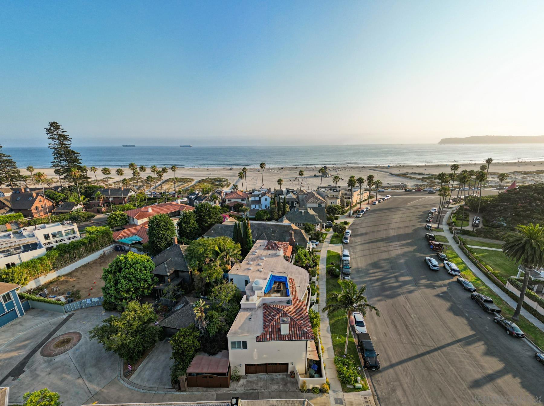 1121 Isabella Ave