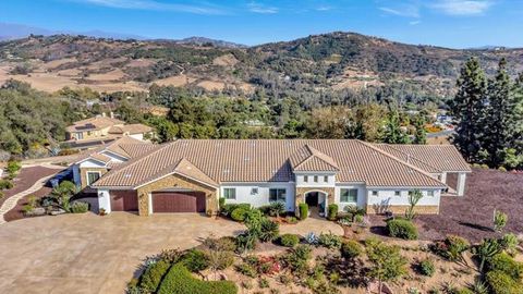 3026 Via Loma Fallbrook CA 92028